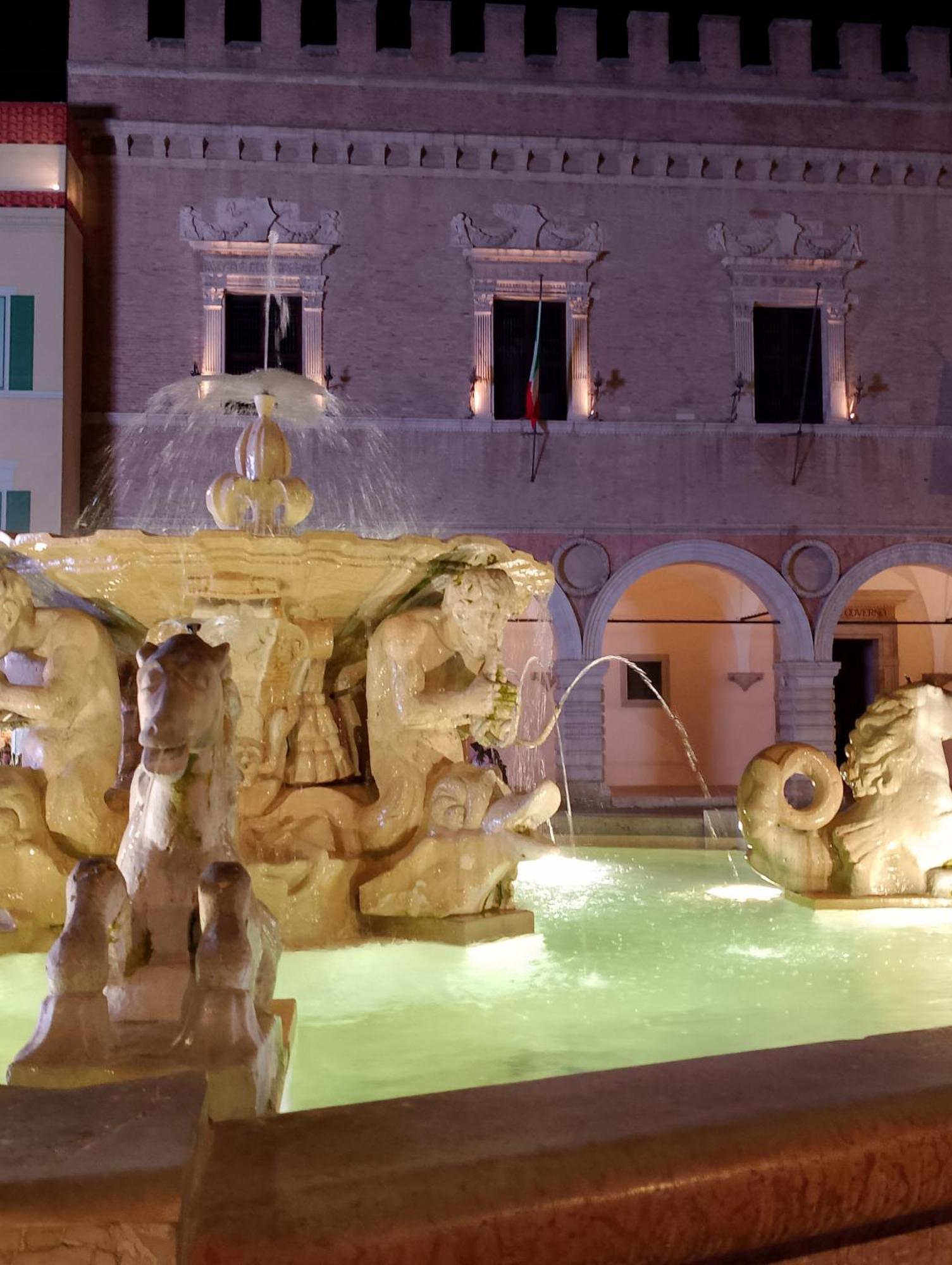 Appartamento Mameli Pesaro Exterior foto